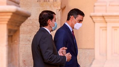 Sánchez anuncia la llegada de 3,4 millones de vacunas extra ante las dudas de los 'barones' del PP Sánchez anuncia la llegada de 3,4 millones de vacunas extra ante las dudas de los 'barones' del PP