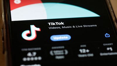 El Congreso de EE.UU. aprueba un proyecto de ley que puede prohibir TikTok si no se desprende de su propiedad china