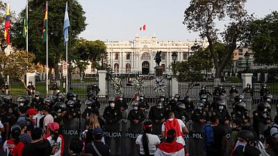 El Congreso de Perú no alcanza un acuerdo para elegir al sustituto de Manuel Merino en plena crisis política