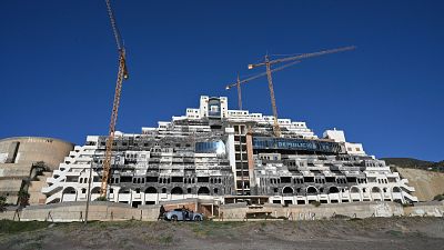 El Consejo Consultivo allana el camino para demoler El Algarrobico tras 20 años de parálisis