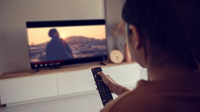 El Gobierno aprueba la ley audiovisual con el 6 % de contenido en lenguas oficiales en plataformas