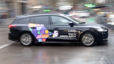 Consumo abre una investigación a las VTC por las subidas de precios tras el apagón