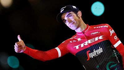 "Ha sido un día increíble, una Vuelta preciosa. Cuando empecé a  montar en bici tenía tres sueños: hacerme profesional, correr el Tour  y ganarlo, y ahora me he dado cuenta de que el cuarto era despedirme  de esta manera", indicó desde el podio de Ci