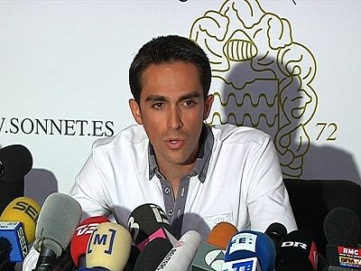El ciclista español Alberto Contador ha anunciado que va a hacer  "todo lo que pueda" con sus abogados para que se haga justicia, por  lo que ha señalado que recurrirá "adonde sea necesario" para defender  su inocencia y su honor, después de que el p