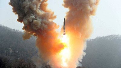 Corea del Norte lanza un misil balístico que activa temporalmente la alerta antiaérea en el norte de Japón