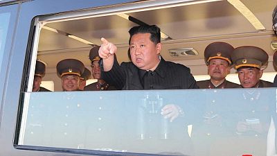 Corea del Norte lanza tres misiles balísticos sobre el Mar del Este tras la gira asiática de Biden