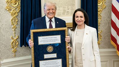 María Corina Machado regala a Trump la medalla de su premio Nobel de la Paz | Ver María Corina Machado regala a Trump la medalla de su premio Nobel de la Paz | Ver