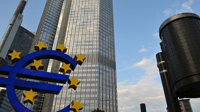 El FMI empeora sus previsiones para la economía española y estima que caerá un 12,8 % este año - RTVE.es - Telediario 1 | Ver El FMI empeora sus previsiones para la economía española y estima que caerá un 12,8 % este año - RTVE.es - Telediario 1 | Ver