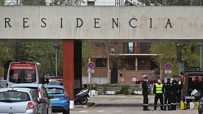 Las residencias piden ayuda después de que la UME encontrara varios cadáveres en algunas de ellas Las residencias piden ayuda después de que la UME encontrara varios cadáveres en algunas de ellas