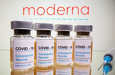 Bruselas autoriza la vacuna de Moderna tras el visto bueno de la Agencia Europea del Medicamento