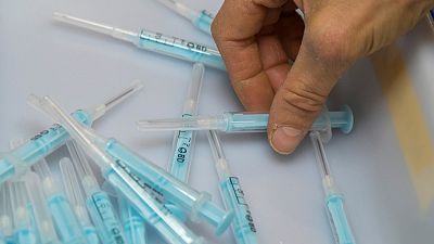 El Gobierno prevé que en junio puedan estar vacunadas contra la COVID-19 entre 15 y 20 millones de personas