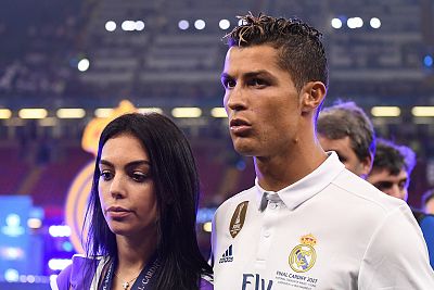 Cristiano Ronaldo y Georgina anuncian la muerte de uno de los bebés que esparaban