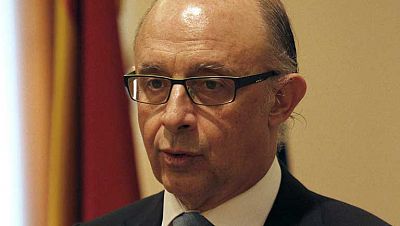 Montoro avanza una subida del IVA y estudia que los funcionarios trabajen más horas a la semana