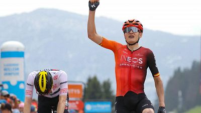 Carlos Rodríguez gana la última etapa y Roglic sufre mucho para llevarse el Critérium del Dauphiné