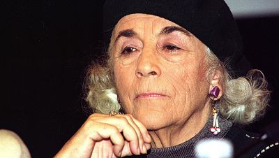 Cronología de la reina de las nieves: Carmen Martín Gaite Cronología de la reina de las nieves: Carmen Martín Gaite