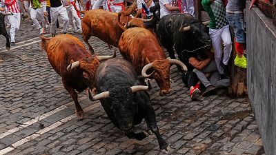 El cuarto encierro de San Fermín 2026 al detalle: una carrera de infarto con los toros a la cabeza y pánico en Mercaderes