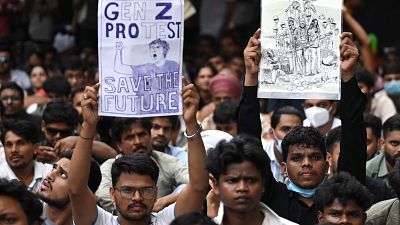 Jóvenes del movimiento 'Las Cucarachas' protestan en India por la falta de oportunidades