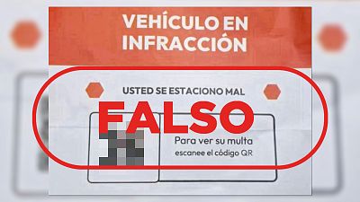 Falsa notificación de multa de aparcamiento. Dice "VEHICULO EN INFRACCIÓN" y "USTED SE ESTACIONÓ MAL". Contiene un código QR. Falsa notificación de multa de aparcamiento. Dice "VEHICULO EN INFRACCIÓN" y "USTED SE ESTACIONÓ MAL". Contiene un código QR.