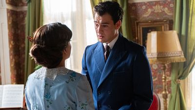 La Promesa - Curro le pide a Martina que se case con él La Promesa - Curro le pide a Martina que se case con él