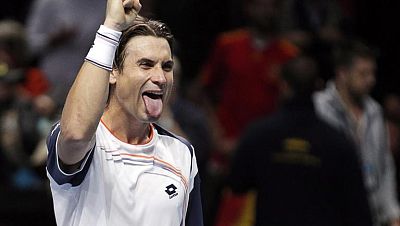 El tenista español superó a Novak Djokovic por 6-3 y 6-1, segunda victoria en el Masters sin ceder un solo set, que le vale para estar en semifinales