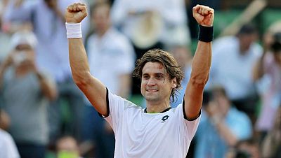 El tenista español David Ferrer no ocultó su satisfacción tras  lograr su pase a la final de Roland Garros, segundo 'Grand Slam' del  año, después de superar (6-1, 7-6(3) y 6-2) al francés Jo-Wilfried  Tsonga, señalando que vive "un sueño" llegando a