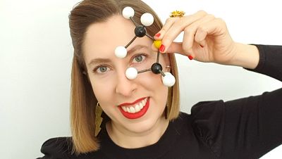 ¿Qué es un virus? ¿Y una bacteria? ¿Y una prueba PCR? ¿Cómo podemos protegernos del coronavirus? ¿Qué medidas debo tomar cuando voy al supermercado? ¿Qué hago si no tengo mascarillas?... El libro No tocar (Ediciones Paidós), escrito casi como un diar ¿Qué es un virus? ¿Y una bacteria? ¿Y una prueba PCR? ¿Cómo podemos protegernos del coronavirus? ¿Qué medidas debo tomar cuando voy al supermercado? ¿Qué hago si no tengo mascarillas?... El libro No tocar (Ediciones Paidós), escrito casi como un diar