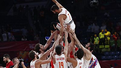 El bronce logrado en el Eurobasket 2017 es el broche perfecto para la despedida de Juan Carlos Navarro con la selección. Se va el capitán de la mejor generación de la historia del baloncesto español. El bronce logrado en el Eurobasket 2017 es el broche perfecto para la despedida de Juan Carlos Navarro con la selección. Se va el capitán de la mejor generación de la historia del baloncesto español.
