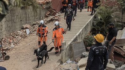 La falta de recursos dificulta las labores de rescate en Venezuela - Informativo 24h | Ver
