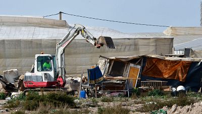 Desalojan a casi 60 migrantes de chabolas en Almería, entre ellos varios menores, sin apoyo asistencial