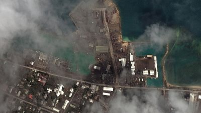 Un "desastre sin precedentes": el tsunami de Tonga arrasa las viviendas de una isla y aísla al archipiélago