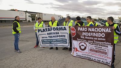 Los transportistas suspenden sus protestas tras dos días de paros con muy baja incidencia