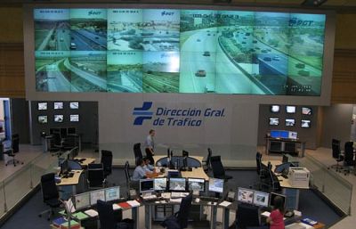 La DGT: los ojos que todo lo ven y cuidan de nosotros en carretera