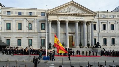 Acto conmemorativo del Día de la Constitución Española 2024 en el Congreso de los Diputados. Izado de la bandera española ante autoridades y militares. Acto conmemorativo del Día de la Constitución Española 2024 en el Congreso de los Diputados. Izado de la bandera española ante autoridades y militares.