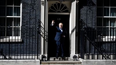 Johnson anuncia su dimisión: "Nadie es indispensable" Johnson anuncia su dimisión: "Nadie es indispensable"