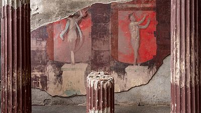 Pompeya muestra su nuevo tesoro: un fresco del dios Dioniso y su séquito de cazadoras