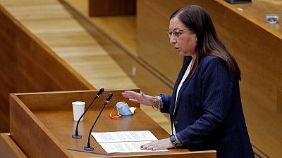 La diputada de Vox Llanos Massó es elegida presidenta de Les Corts Valencianes tras un pleno con protestas feministas