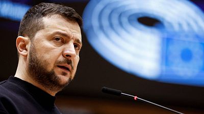 Zelenski, en su discurso ante la Eurocámara: "Para Ucrania, Europa es el camino a casa"