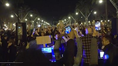 Els Mossos despleguen un operatiu per evitar aglomeracions Els Mossos despleguen un operatiu per evitar aglomeracions