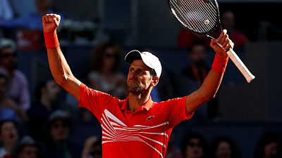Novak Djokovic es el primer finalista del Madrid Open 2019 al eliminar en semifinales a Dominic Thiem en un competido partido que se decidió en dos desempates (7-6 y 7-6).