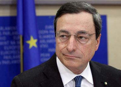 Draghi afirma que su mandato tiene límites y sería ilegal que el BCE se saliese del Tratado