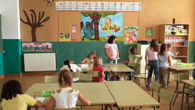 Educación propone a los sindicatos una ley para reducir las ratios y priorizar la atención en zonas vulnerables