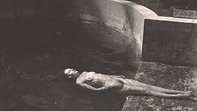 Edward Weston acaricia la materia de las formas