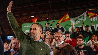 Abascal ve "difícil" entenderse con el PP, pero "tiende la mano" para "construir una alternativa" en Castilla y León