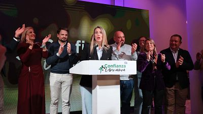 El PP gana sin mayoría y dependerá de un Vox disparado, el PSOE se hunde y UPE sube en las elecciones en Extremadura