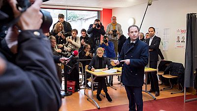 Hamon se impone a Valls y será el candidato socialista al Elíseo