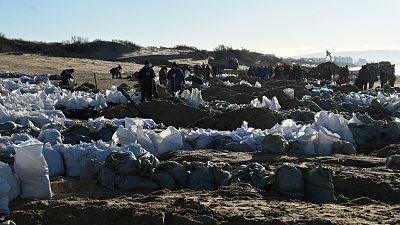 Encuentran nuevas manchas de crudo en el mar Negro tras el naufragio de dos petroleros rusos