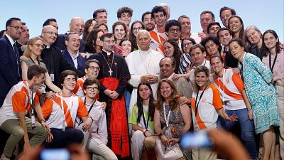 El papa se reúne con los voluntarios de Madrid para agradecer su trabajo - Telediario 1 | Ver El papa se reúne con los voluntarios de Madrid para agradecer su trabajo - Telediario 1 | Ver
