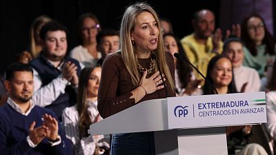 La encuesta del CIS para Extremadura, en claves: ¿por qué el PP no rompe su techo electoral?