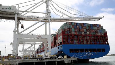 La entrada en vigor de aranceles chinos a bienes de EE.UU. recrudece la guerra comercial