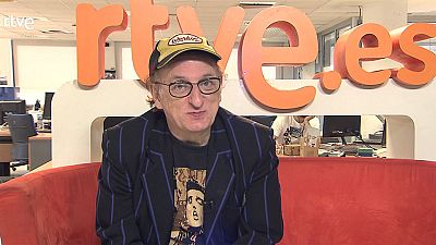 Un viaje con Javier Gurruchaga por el humor irreverente de los 80